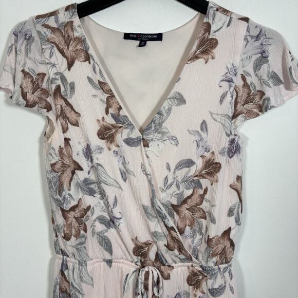 One Clothing Floral Shorts Romper Medium Blush Pink Printed Summer Cute - Picture 5 of 7